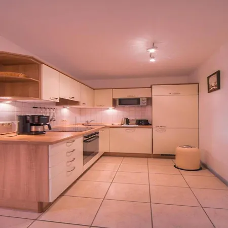 Liebevoll Eingerichtetes Lägenhet *